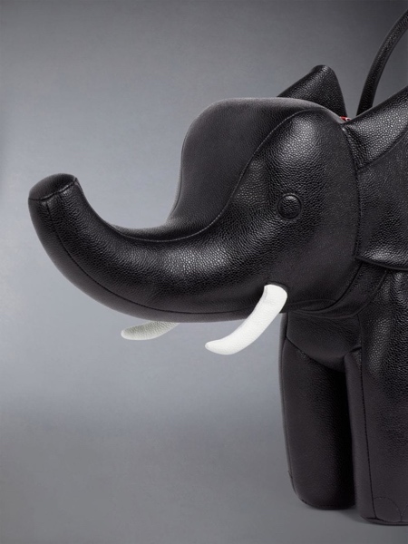 BNWT Disney Parks Exclusive DUMBO Elephant Shaped Purse Crossbody Bag  Passport | eBay