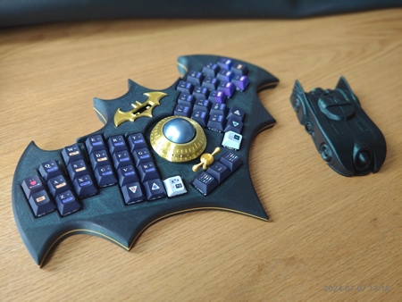 Bat Shaped Computer Keyboard