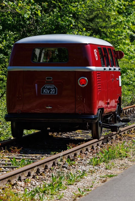 Bulli Volkswagen Bus Train