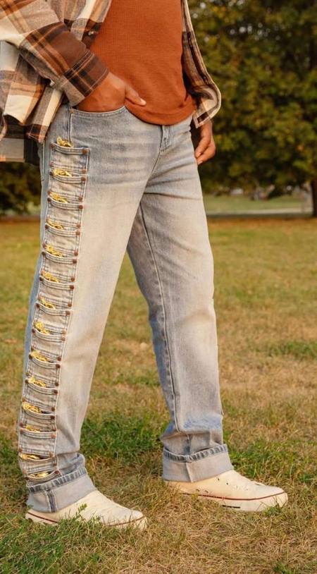 Jeans with Many Pockets