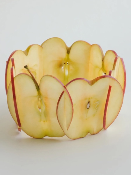 Apple Carving by Can Sun