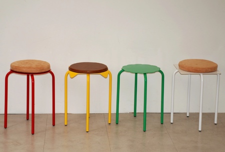 HOUS Burger Stools